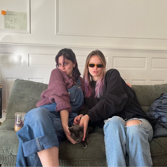 Meet your Posher, Mallory - Picture 2 of 5